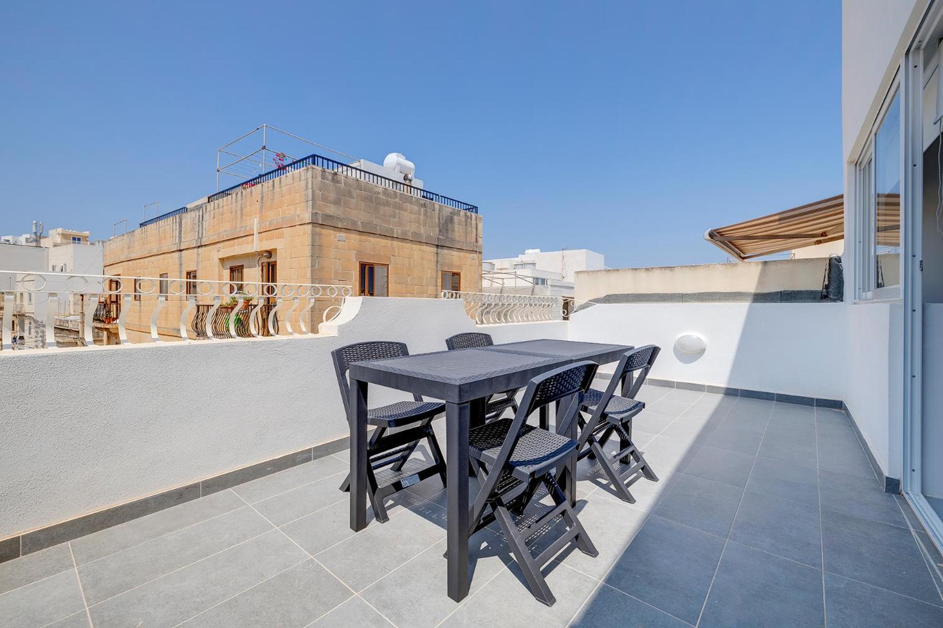 Stunning 2Br Holiday Penthouse In Central Sliema Bagian luar foto