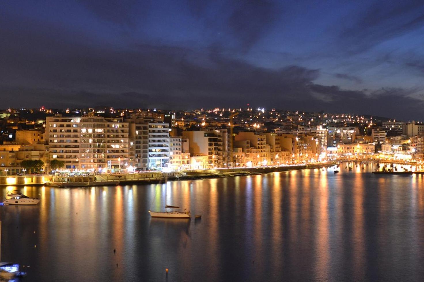 Stunning 2Br Holiday Penthouse In Central Sliema Bagian luar foto