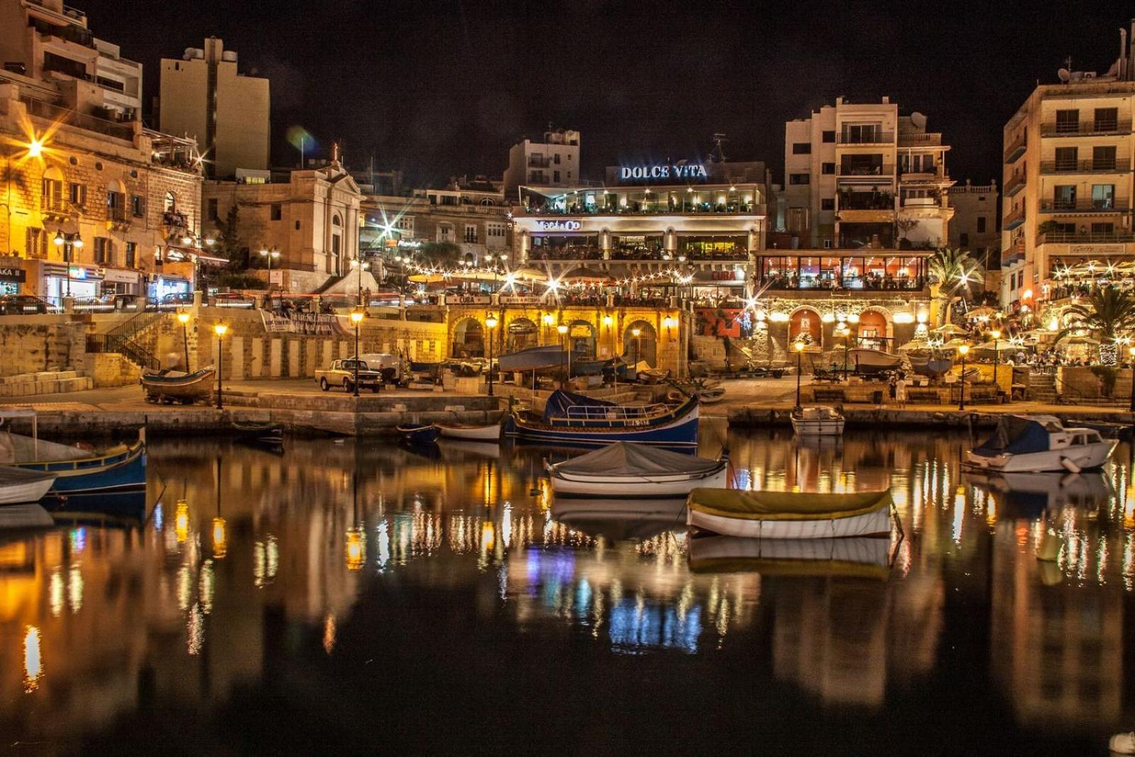 Stunning 2Br Holiday Penthouse In Central Sliema Bagian luar foto